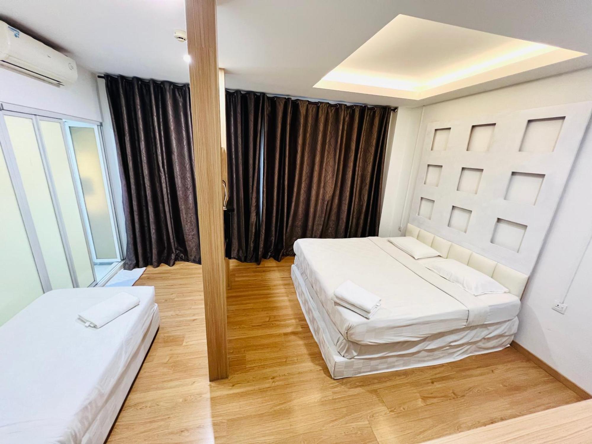 V Hotel Melaka Luaran gambar